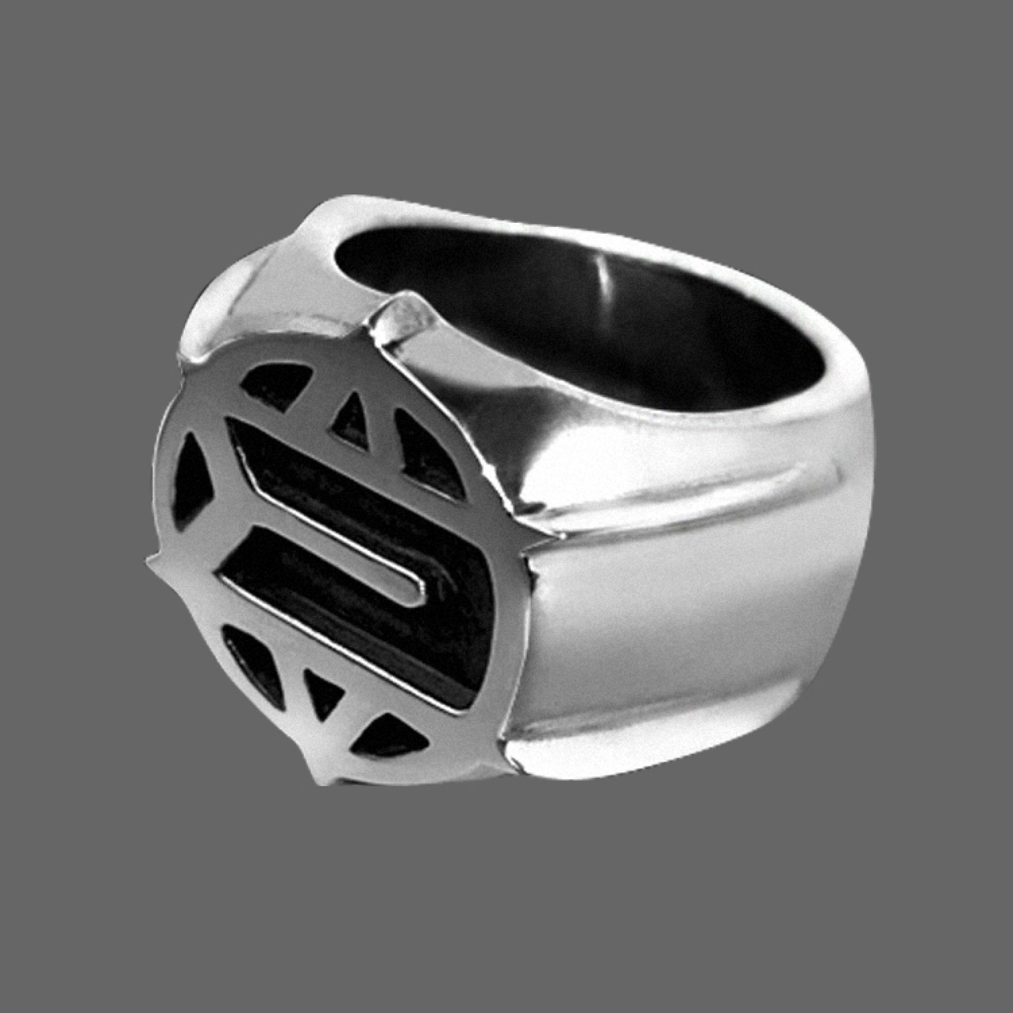 EMIGRATE ring ”Logo”